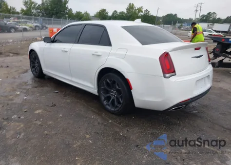 2020 Chrysler 300 300S из США, поврежденный, VIN 2C3CCABT7LH184620